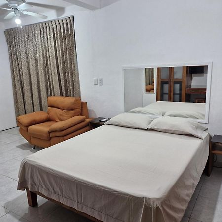 Las Margaritas Casa De Huespedes Lägenhet Cancún Exteriör bild