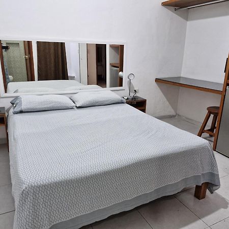 Las Margaritas Casa De Huespedes Lägenhet Cancún Exteriör bild